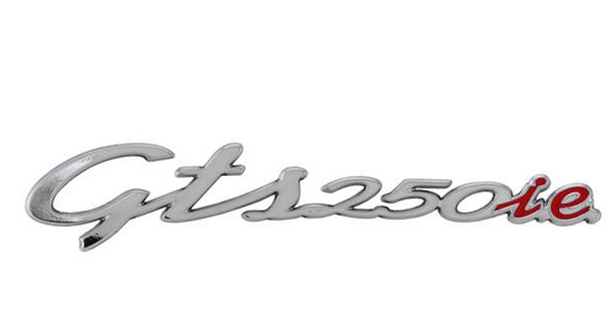 Insigne "GTS 250 i.e." aile droite